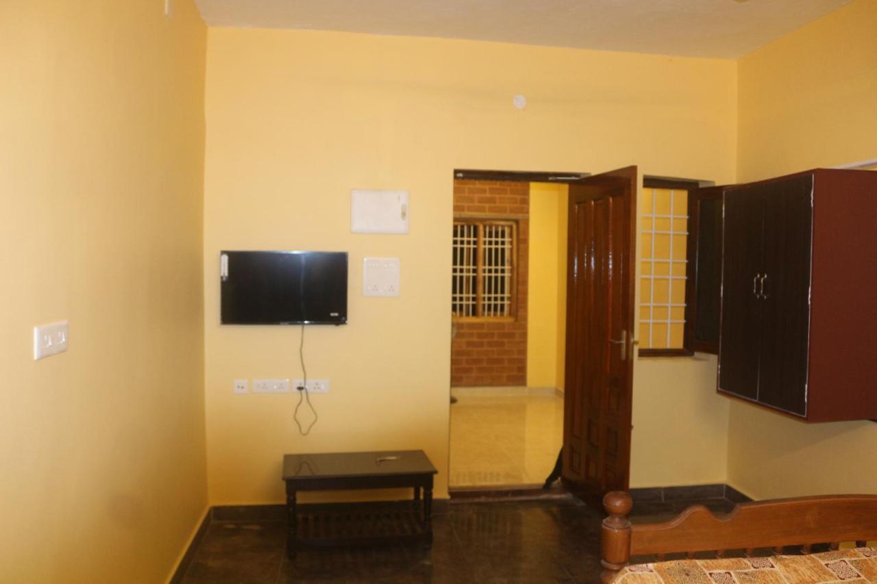Evergreen Paradise Pondicherry Esterno foto